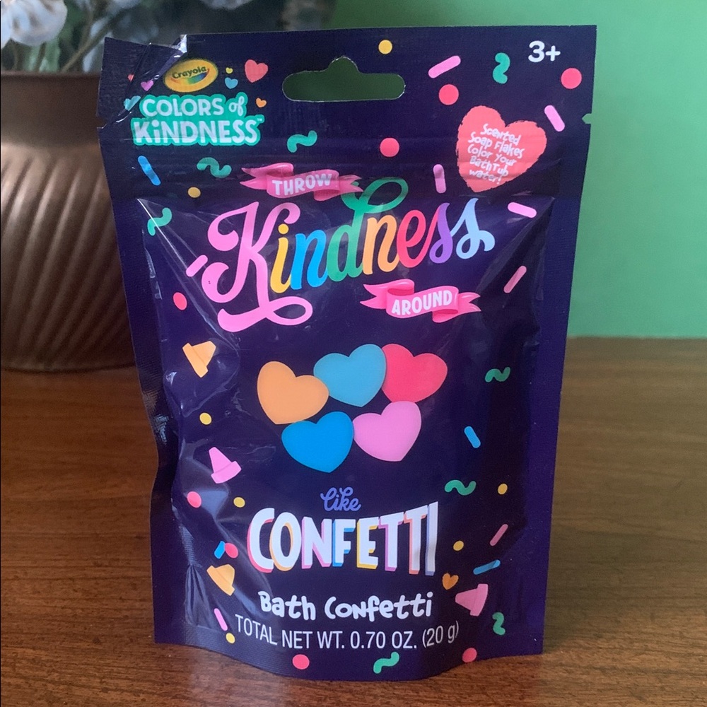 It’s bundle time! NWOT Crayola 2pc Bath Confetti Set - Picture 3 of 4
